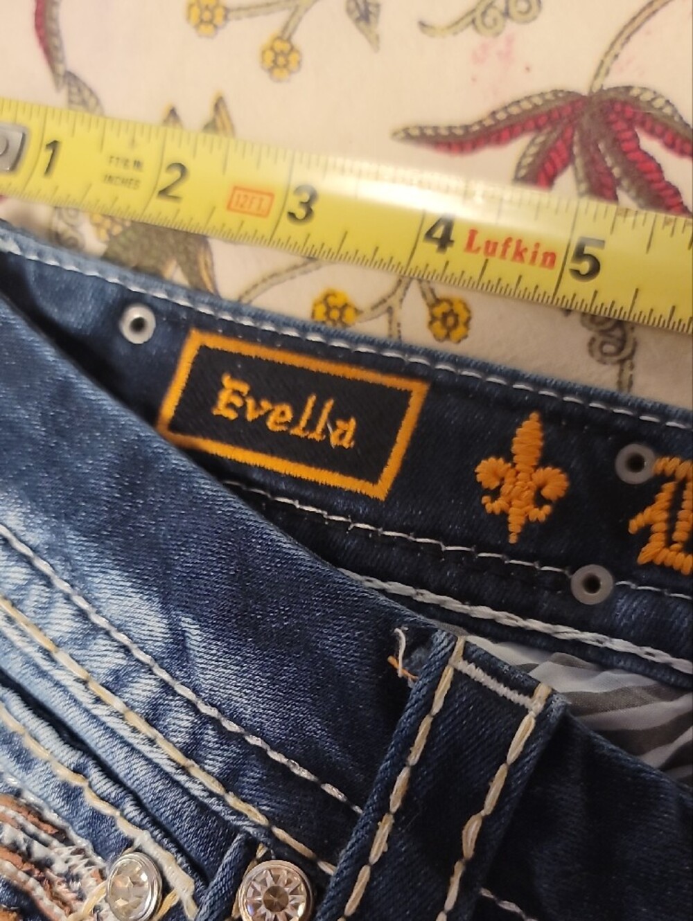 Rock Revival Sz 27 Dark Blue Flare Jeans with White Stitching - Picture 4 of 15